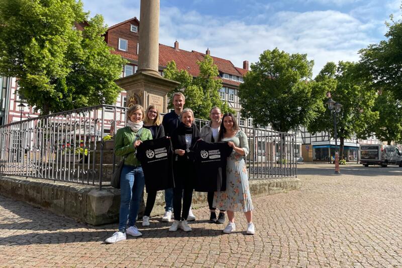 v.l.n.r. Sophia Lamprecht, Tokessa Reiß, Moritz Lange, Jeannette Löser,Herta Gerlach, Sophie Kahlmeyer ©Jeannette Löser, Projektteam Deutscher Wandertag 2024